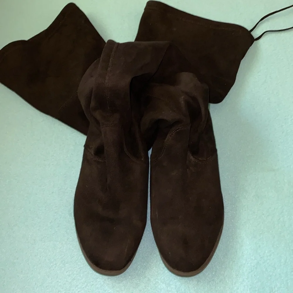 ZIGI SOHO Karsten over the knee faux suede slip on tie at top black boots size 8